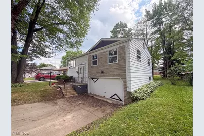 2821 Tod Avenue NW, Warren, OH 44484 - Photo 3