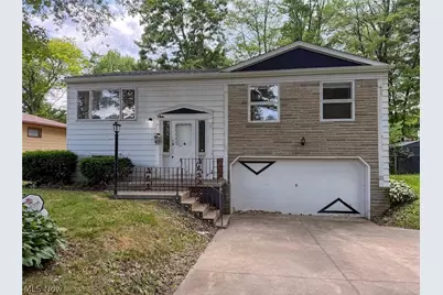 2821 Tod Avenue NW, Warren, OH 44484 - Photo 1