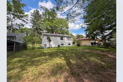 2821 Tod Avenue NW, Warren, OH 44484 - Photo 5