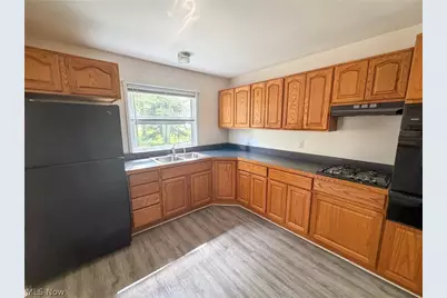 2821 Tod Avenue NW, Warren, OH 44484 - Photo 11