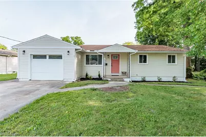 1730 W 20th Street, Lorain, OH 44052 - Photo 1