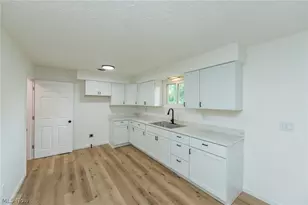 1730 W 20th St, Lorain, OH 44052 - Photo 5