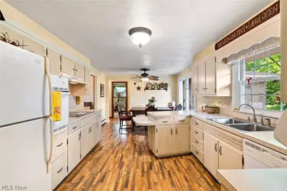 2560 Kenyon Avenue NW, Massillon, OH 44647 - Photo 9