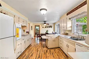 2560 Kenyon Ave NW, Massillon, OH 44647 - Photo 9