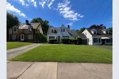 611 Mistletoe Avenue, Youngstown, OH 44511 - Photo 1