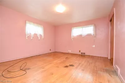 755 Lake Drive, Youngstown, OH 44511 - Photo 19