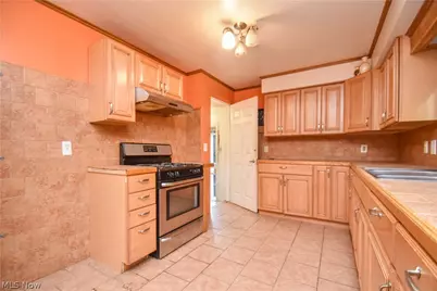 755 Lake Drive, Youngstown, OH 44511 - Photo 7