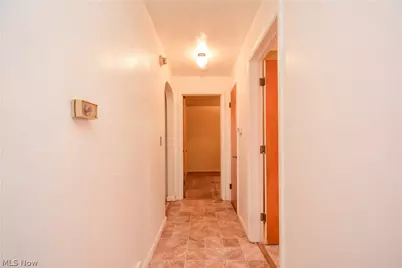 755 Lake Drive, Youngstown, OH 44511 - Photo 21