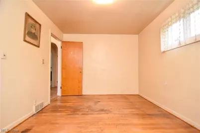 755 Lake Drive, Youngstown, OH 44511 - Photo 11