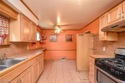 755 Lake Drive, Youngstown, OH 44511 - Photo 5