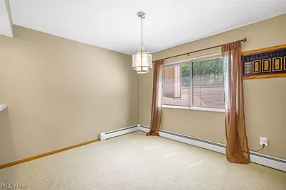 593 Meredith Lane, Cuyahoga Falls, OH 44223 - Photo 7