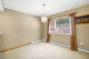 593 Meredith Ln, Cuyahoga Falls, OH 44223 - Photo 7