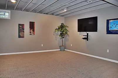 5670 W Longridge Drive, Green Hills, OH 44131 - Photo 39
