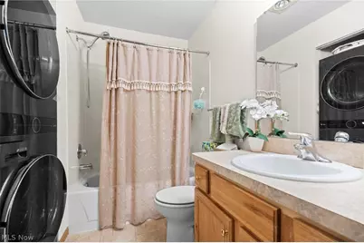 2002 Stoney Run Circle, Grandview Heights, OH 44147 - Photo 17