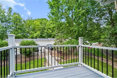 2002 Stoney Run Circle, Grandview Heights, OH 44147 - Photo 25