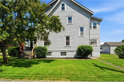 201 E Wilson Avenue, Girard, OH 44420 - Photo 3