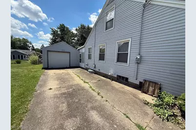 2916 Joseph Place NW, Canton, OH 44708 - Photo 3