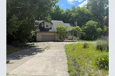 5755 Logan Arms Drive, Girard, OH 44420 - Photo 7