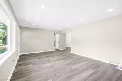 1410 48th Street NW, Canton, OH 44709 - Photo 5