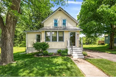 140 5th Avenue, Chardon, OH 44024 - Photo 1