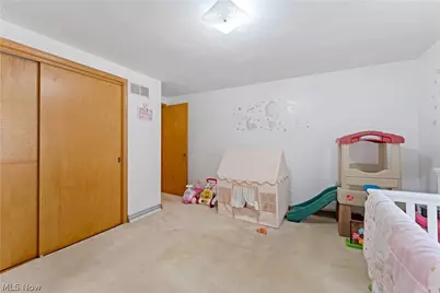 680 Forest Ridge Drive, Youngstown, OH 44512 - Photo 25