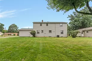 680 Forest-Ridge Dr, Youngstown, OH 44512 - Photo 5