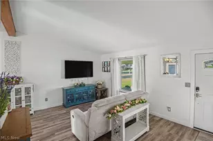 3300 Meanderwood Dr, Canfield, OH 44406 - Photo 5