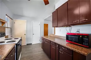 130 Roger Ave, Bellevue, OH 44811 - Photo 9