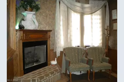 165 2nd Street NW, Barberton, OH 44203 - Photo 27