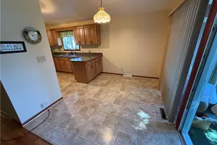 2174 Rockefeller Rd, Wickliffe, OH 44092 - Photo 7