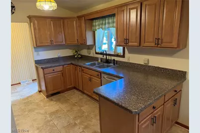 2174 Rockefeller Road, Wickliffe, OH 44092 - Photo 3