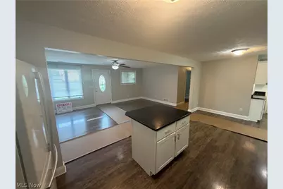 5976 Reynolds Road, Mentor on the Lake, OH 44060 - Photo 5