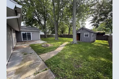 5976 Reynolds Road, Mentor on the Lake, OH 44060 - Photo 17