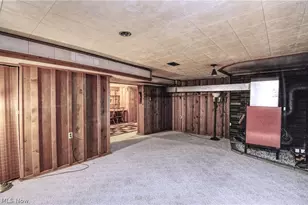 172 27th St NW, Barberton, OH 44203 - Photo 25