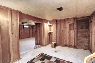 172 27th St NW, Barberton, OH 44203 - Photo 29