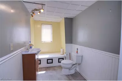 25 31st Street SW, Barberton, OH 44203 - Photo 13