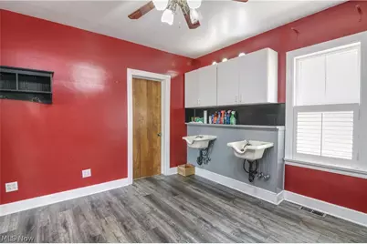 25 31st Street SW, Barberton, OH 44203 - Photo 11