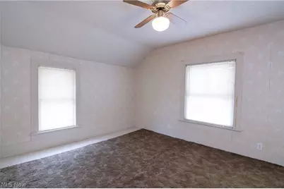 25 31st Street SW, Barberton, OH 44203 - Photo 23