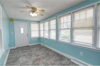25 31st Street SW, Barberton, OH 44203 - Photo 9