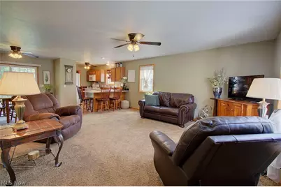 14157 Lisbon Street NE, Paris, OH 44669 - Photo 5