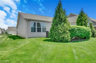 8024 Parkcroft Dr, Mentor, OH 44060 - Photo 9