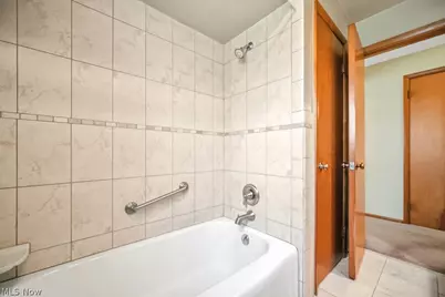 7988 Wright Road, Grandview Heights, OH 44147 - Photo 27