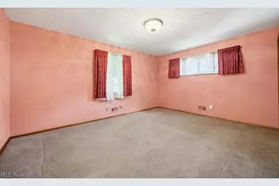 7988 Wright Road, Grandview Heights, OH 44147 - Photo 23