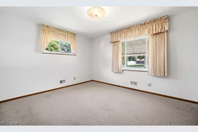 7988 Wright Road, Grandview Heights, OH 44147 - Photo 19