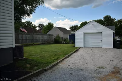 1085 Stratford Street, Barberton, OH 44203 - Photo 3