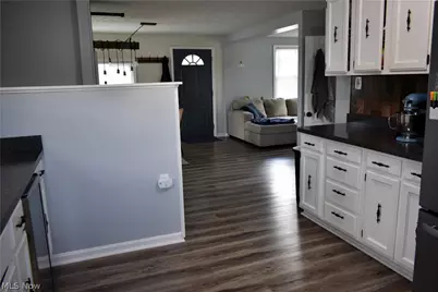1085 Stratford Street, Barberton, OH 44203 - Photo 13