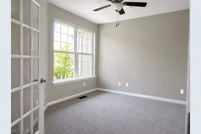546 Hyannis Port Circle, Avon Lake, OH 44012 - Photo 5