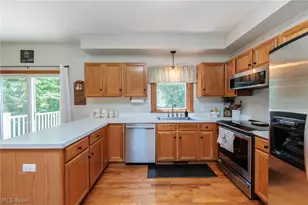 390 Southeast Ave, Tallmadge, OH 44278 - Photo 9