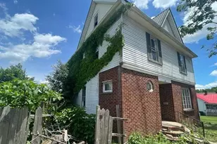 109 E North St, Cadiz, OH 43907 - Photo 3