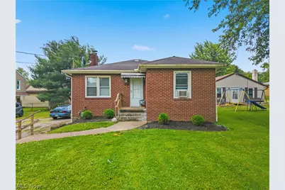 138 52nd Street SW, Canton, OH 44706 - Photo 1